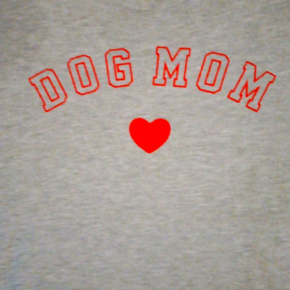 Women's tee shirts